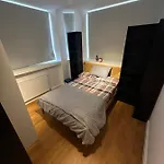 Charming Studio In Bond Street